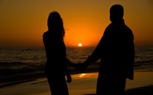 LOVE-COUPLE HOLDING HANDS (GREGORY JORDAN)