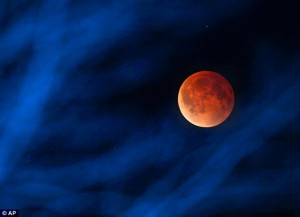 Blood Moons In Biblical Prophecy Incredible Year Ahead In 2015!