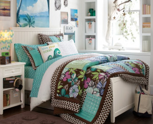 ... room, but switch out surf and beach for mermaid sayings and picts