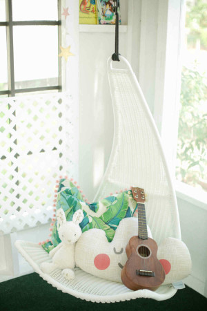 ... reading spot | 10 Super Snuggly Reading Nooks Part 2 - Tinyme Blog