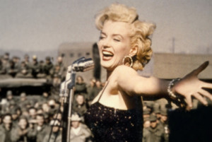 Marilyn Monroe singing to the soldiers in Korea, 1954