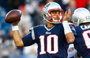 Jimmy Garoppolo struggles in first scrimmage under the lights