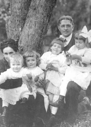Russell Edmondson as a child, with her father, Henry Norris Russell ...