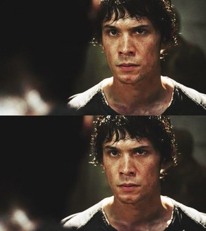 The 100 caps the 100 tv show 37129164 300 337 jpg