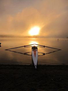 there's something so beautiful about this picture #rowing
