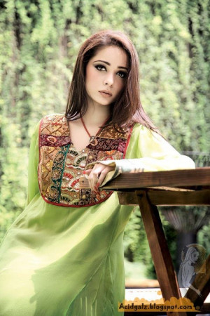 Juggan Kazim for Saim Ali Collection : Girls Fashion