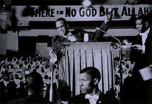 Malcolm X collecting money for the Black Muslims, Washington D.C. 1960