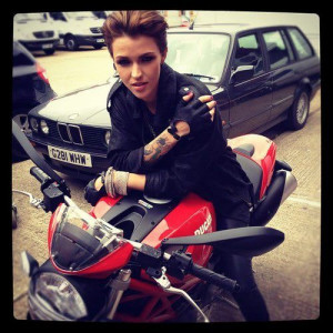 Ruby Rose!! So hott! Can't wait for season 3 of Orange Is The New ...