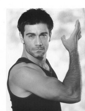 MV5BMTQ2MjA5NDA1Ml5BMl5BanBnXkFtZTcwNTA4MjYzNg@@._V1_SY498_SX384_AL ...