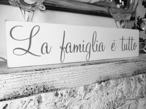 Italian saying quote sign 