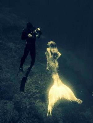 Mermaid & Diver Vintage Pic