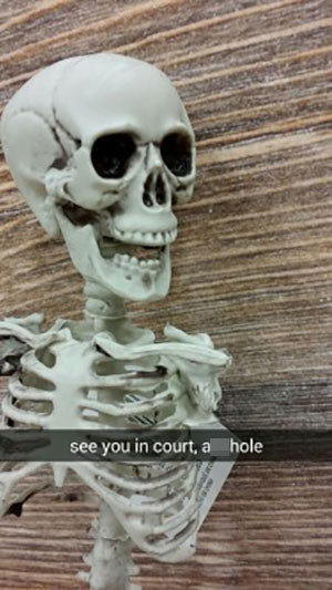 snapchat story pull my finger skeleton