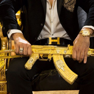 Mexican Drug Lord Posts Pictures to Social Media (36 pics)