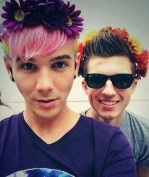 Nick Laws Matthew Lush And Kissing