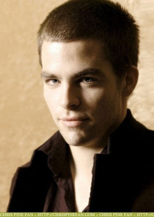 Chris-Pine-chris-pine-6776639-423-5.jpg