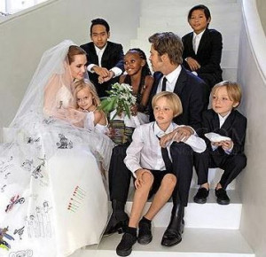 Brad and Angelina's Wedding | Brad Pitt and Angelina Jolie Family ...