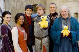 Funny set (L-R: Morgana, Gwen, Merlin, Arthur, teddy bear, Uther ...