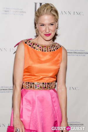 Julie Macklowe Photo 45
