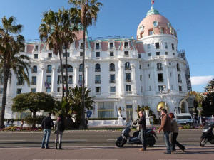 08 Nice Promenade des Anglais Hotel Negresco