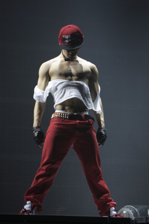 but for body tae yang note pictures below will give you a nosebleed ...