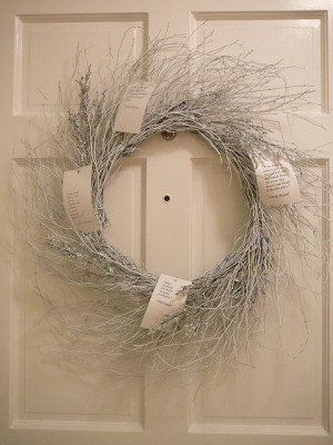 EASY TO MAKE FRIENDSHIP QUOTE WREATH