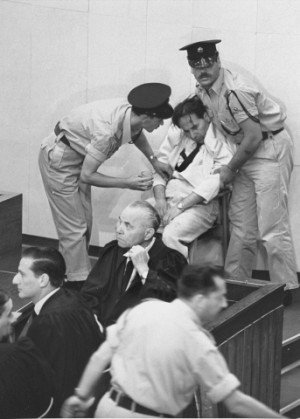... Katzetnik faints after testifying during the trial of Adolf Eichmann