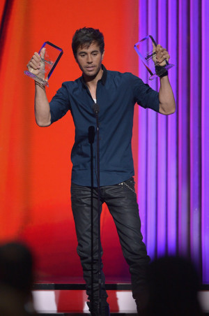 2015 Billboard Latin Music Awards - Show (Enrique Iglesias)