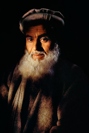 : Steve McCurry - Jalalabad, Afghanistan - “If you wait people ...