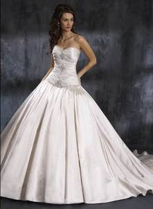Charming Custom-made Ball Gown Sweetheart Ruched Beads Working Taffeta ...