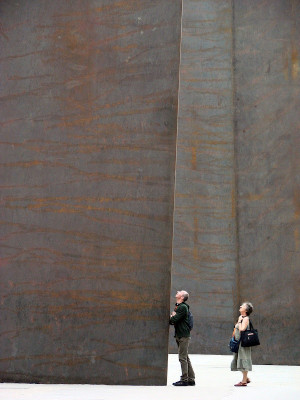 Richard Serra. “Promenade”. Monumenta 2008, Grand Palais, Paris.