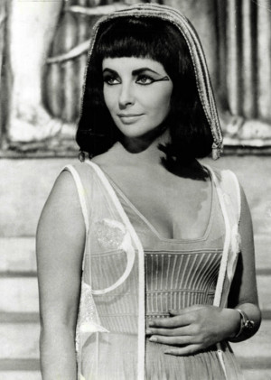 Fashion Inspiration: Liz Taylor as Cleopatra
