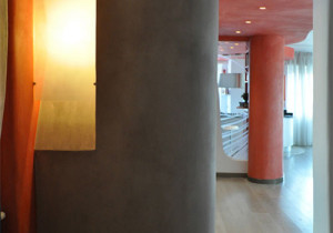 Red Hallway Decorating Ideas