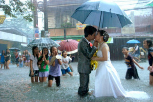 Wedding Flood: Couple In Philippines Says 'I Do' In Knee-Deep Flood ...
