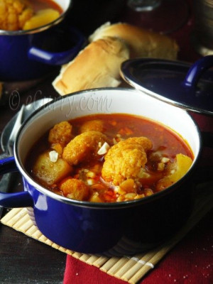 Curried Potato and Cauliflower Stew with Toasted Peanuts #recipe #stew
