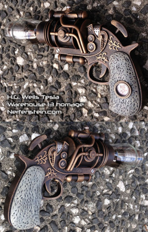 Warehouse 13 steampunk Tesla prop pistol for H.G. Wells
