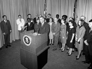 President Lyndon Johnson swears in the first-ever class of VISTA ...