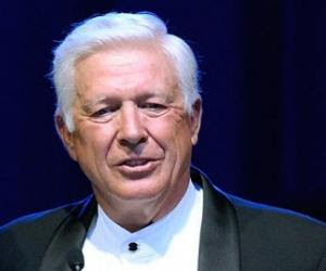 foster friess billionaire foster friess apologizes for contraceptive ...