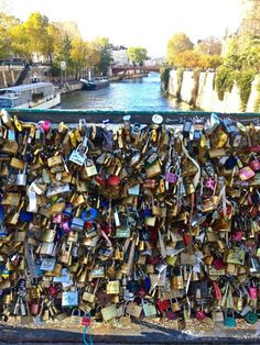 ... else forever there love lock bridge paris more hello paris paris locks
