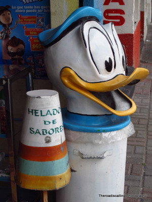 Funny Trash Can Sign Funny trash cans.