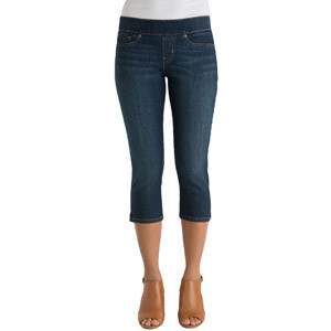 Signature by Levi Strauss & Co. Women's Elle Pull-On Capri Jeans