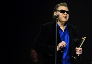 Ronnie Milsap Recalls Recording with Elvis Presley, Breaking into Ray ...