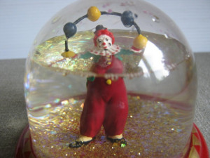 info.: Clowns Snowglob Snowdom, Clowns Snowglobe Snowdom, Shakes ...