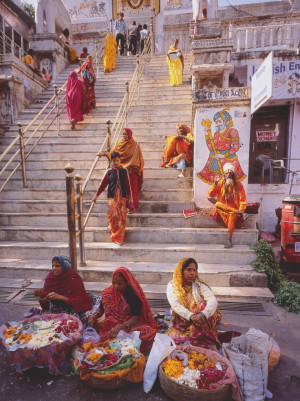 Women selling flowers near Jagdish Mandir in Udaipur