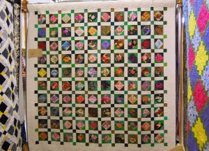 100 Flower Quilt - Barbie spent a year finding the material for all ...