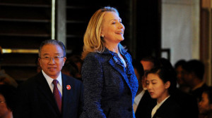 PHOTO: US Secretary of State Hillary Clinton (C) and China's State ...