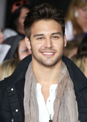 Ryan Guzman Picture 10