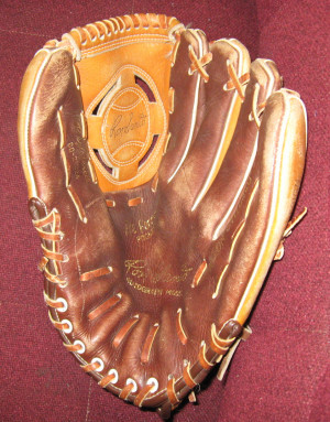 Ron Santo Montgomery Wards Glove