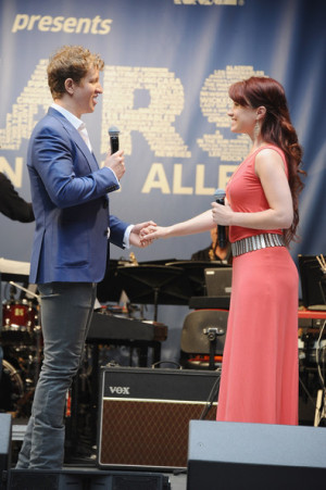 Sierra Boggess Jeremy Hays and Sierra Boggess of the cast of 39 The