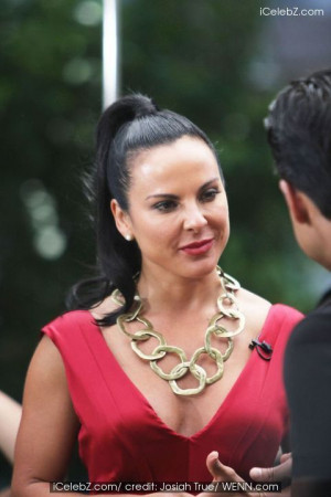 Celebrities at The Grove to film appearances for the entertainment ...