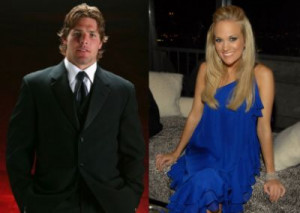 Mike Fisher And Carrie Underwood Kissing